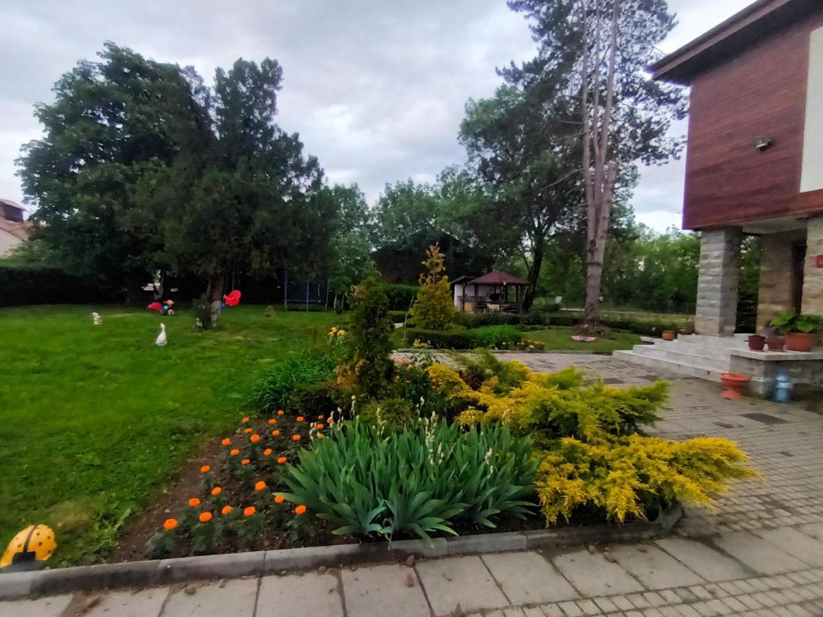 Guesthouse Gostilitsa Εξωτερικό φωτογραφία